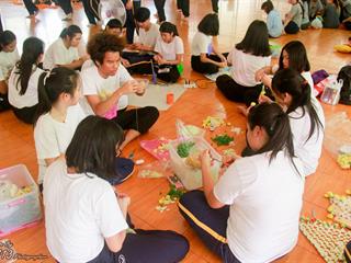 นิสิตคณะศิลปศาสตร์,มหาวิทยาลัยพะเยา,เข้าค่ายส่งเสริมคุณธรรมจริยธรรมและทำนุบำรุงศิลปวัฒนธรรม,ณ,วัดพระธาตุจอมทอง