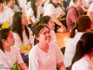 นิสิตคณะศิลปศาสตร์,มหาวิทยาลัยพะเยา,เข้าค่ายส่งเสริมคุณธรรมจริยธรรมและทำนุบำรุงศิลปวัฒนธรรม,ณ,วัดพระธาตุจอมทอง