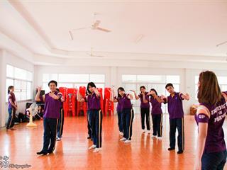 นิสิตคณะศิลปศาสตร์,มหาวิทยาลัยพะเยา,เข้าค่ายส่งเสริมคุณธรรมจริยธรรมและทำนุบำรุงศิลปวัฒนธรรม,ณ,วัดพระธาตุจอมทอง