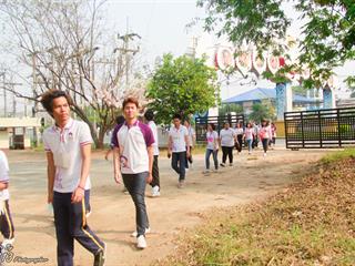 นิสิตคณะศิลปศาสตร์,มหาวิทยาลัยพะเยา,เข้าค่ายส่งเสริมคุณธรรมจริยธรรมและทำนุบำรุงศิลปวัฒนธรรม,ณ,วัดพระธาตุจอมทอง