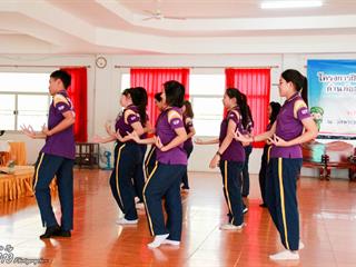 นิสิตคณะศิลปศาสตร์,มหาวิทยาลัยพะเยา,เข้าค่ายส่งเสริมคุณธรรมจริยธรรมและทำนุบำรุงศิลปวัฒนธรรม,ณ,วัดพระธาตุจอมทอง