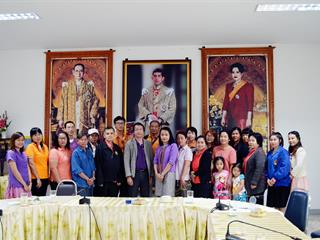 อาจารย์สาขาวิชาจุลชีววิทยาและปรสิตวิทยา,ม.พะเยา,ร่วมมือกับชุมชนสุ่มตรวจหาความชุกของพยาธิในชุมชน,ต.หนองหล่ม,อ.ดอกคำใต้,จ.พะเยา