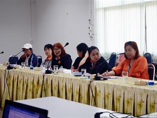 อาจารย์สาขาวิชาจุลชีววิทยาและปรสิตวิทยา,ม.พะเยา,ร่วมมือกับชุมชนสุ่มตรวจหาความชุกของพยาธิในชุมชน,ต.หนองหล่ม,อ.ดอกคำใต้,จ.พะเยา