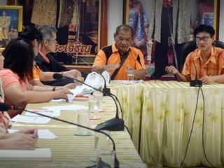 อาจารย์สาขาวิชาจุลชีววิทยาและปรสิตวิทยา,ม.พะเยา,ร่วมมือกับชุมชนสุ่มตรวจหาความชุกของพยาธิในชุมชน,ต.หนองหล่ม,อ.ดอกคำใต้,จ.พะเยา
