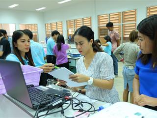 มหาวิทยาลัยพะเยา,ร่วมกับ,บริษัท,วันรัต,(หน่ำเซียน),จำกัด,จัดกิจกรรมเชิงปฏิบัติการภายใต้โครงการอบรมเชิงปฏิบัติการ,การพัฒนาผลิตภัณฑ์เครื่องสำอาง,หลักสูตร,“การเตรียมผลิตภัณฑ์เครื่องสำอางบำรุงผิว,ผลิตภัณฑ์ทำความสะอาด,และน้ำหอม,เพื่อการต่อยอดทางธุรกิจ,รุ่น,2”