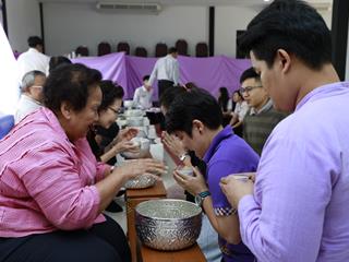 พิธีรดน้ำดำหัว,คณะทันตแพทยศาสตร์,มหาวิทยาลัยพะเยา,ประจำปี,2561