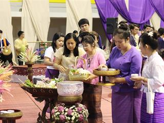 งานรดน้ำดำหัวผู้บริหาร,มหาวิทยาลัยพะเยา,ประจำปี,2561
