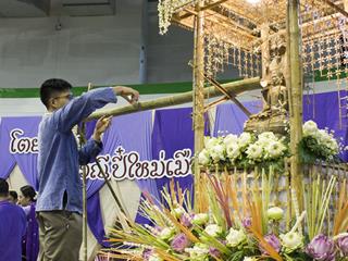 ตัวแทนคณะทันตแพทยศาสตร์ร่วมงาน,“สืบฮีต,โตยฮอย,ป๋าเวณี,ปี๋ใหม่เมือง,ม.พะเยา”,ประจำปี,2561