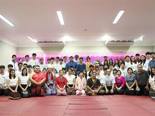 หน่วยกิจการนิสิตและทำนุบำรุงศิลปวัฒนธรรม,ร่วมกับสโมสรนิสิตคณะรัฐศาสตร์และสังคมศาสตร์,มหาวิทยาลัยพะเยา,ดำเนินโครงการสระเกล้าดำหัว,ป๋าเวณีปี๋ใหม่เมือง,ประจำปีการศึกษา,2561