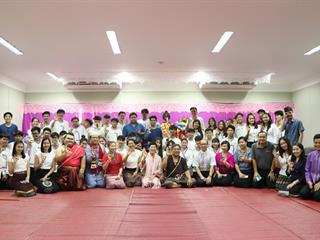 หน่วยกิจการนิสิตและทำนุบำรุงศิลปวัฒนธรรม,ร่วมกับสโมสรนิสิตคณะรัฐศาสตร์และสังคมศาสตร์,มหาวิทยาลัยพะเยา,ดำเนินโครงการสระเกล้าดำหัว,ป๋าเวณีปี๋ใหม่เมือง,ประจำปีการศึกษา,2561
