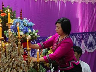 หน่วยกิจการนิสิตและทำนุบำรุงศิลปวัฒนธรรม,ร่วมกับสโมสรนิสิตคณะรัฐศาสตร์และสังคมศาสตร์,มหาวิทยาลัยพะเยา,ดำเนินโครงการสระเกล้าดำหัว,ป๋าเวณีปี๋ใหม่เมือง,ประจำปีการศึกษา,2561