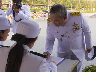 คณะทันตแพทยศาสตร์ร่วมงานพิธีวางพวงมาลาถวายราชสักการะพระบรมราชานุสาวรีย์สมเด็จพระนเรศวรมหาราช,