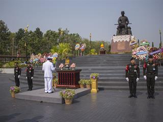 คณะทันตแพทยศาสตร์ร่วมงานพิธีวางพวงมาลาถวายราชสักการะพระบรมราชานุสาวรีย์สมเด็จพระนเรศวรมหาราช,