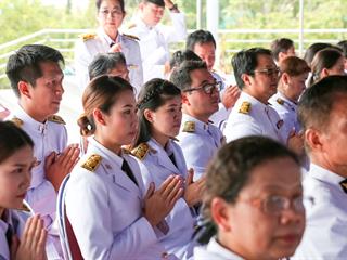 มหาวิทยาลัยพะเยา,นำโดย,ศาสตราจารย์พิเศษ,ดร.มณฑล,สงวนเสริมศรี,อธิการบดีมหาวิทยาลัยพะเยา,พร้อมด้วยคณะผู้บริหาร,คณาจารย์,เจ้าหน้าที่,,เข้าร่วมพิธีวางพวงมาลาถวายราชสักการะ,วันคล้ายวันสวรรคตสมเด็จพระนเรศวรมหาราช,ประจำปี,2561,