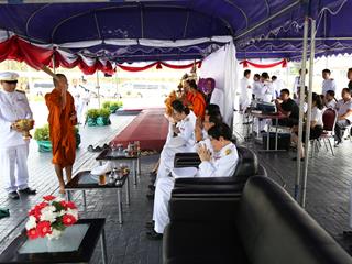 มหาวิทยาลัยพะเยา,นำโดย,ศาสตราจารย์พิเศษ,ดร.มณฑล,สงวนเสริมศรี,อธิการบดีมหาวิทยาลัยพะเยา,พร้อมด้วยคณะผู้บริหาร,คณาจารย์,เจ้าหน้าที่,,เข้าร่วมพิธีวางพวงมาลาถวายราชสักการะ,วันคล้ายวันสวรรคตสมเด็จพระนเรศวรมหาราช,ประจำปี,2561,