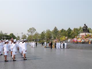 มหาวิทยาลัยพะเยา,นำโดย,ศาสตราจารย์พิเศษ,ดร.มณฑล,สงวนเสริมศรี,อธิการบดีมหาวิทยาลัยพะเยา,พร้อมด้วยคณะผู้บริหาร,คณาจารย์,เจ้าหน้าที่,,เข้าร่วมพิธีวางพวงมาลาถวายราชสักการะ,วันคล้ายวันสวรรคตสมเด็จพระนเรศวรมหาราช,ประจำปี,2561,