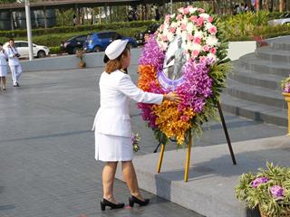มหาวิทยาลัยพะเยา,นำโดย,ศาสตราจารย์พิเศษ,ดร.มณฑล,สงวนเสริมศรี,อธิการบดีมหาวิทยาลัยพะเยา,พร้อมด้วยคณะผู้บริหาร,คณาจารย์,เจ้าหน้าที่,,เข้าร่วมพิธีวางพวงมาลาถวายราชสักการะ,วันคล้ายวันสวรรคตสมเด็จพระนเรศวรมหาราช,ประจำปี,2561,