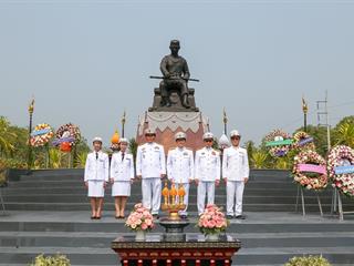 มหาวิทยาลัยพะเยา,นำโดย,ศาสตราจารย์พิเศษ,ดร.มณฑล,สงวนเสริมศรี,อธิการบดีมหาวิทยาลัยพะเยา,พร้อมด้วยคณะผู้บริหาร,คณาจารย์,เจ้าหน้าที่,,เข้าร่วมพิธีวางพวงมาลาถวายราชสักการะ,วันคล้ายวันสวรรคตสมเด็จพระนเรศวรมหาราช,ประจำปี,2561,
