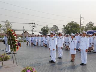 มหาวิทยาลัยพะเยา,นำโดย,ศาสตราจารย์พิเศษ,ดร.มณฑล,สงวนเสริมศรี,อธิการบดีมหาวิทยาลัยพะเยา,พร้อมด้วยคณะผู้บริหาร,คณาจารย์,เจ้าหน้าที่,,เข้าร่วมพิธีวางพวงมาลาถวายราชสักการะ,วันคล้ายวันสวรรคตสมเด็จพระนเรศวรมหาราช,ประจำปี,2561,
