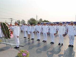 มหาวิทยาลัยพะเยา,นำโดย,ศาสตราจารย์พิเศษ,ดร.มณฑล,สงวนเสริมศรี,อธิการบดีมหาวิทยาลัยพะเยา,พร้อมด้วยคณะผู้บริหาร,คณาจารย์,เจ้าหน้าที่,,เข้าร่วมพิธีวางพวงมาลาถวายราชสักการะ,วันคล้ายวันสวรรคตสมเด็จพระนเรศวรมหาราช,ประจำปี,2561,