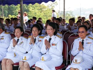 มหาวิทยาลัยพะเยา,นำโดย,ศาสตราจารย์พิเศษ,ดร.มณฑล,สงวนเสริมศรี,อธิการบดีมหาวิทยาลัยพะเยา,พร้อมด้วยคณะผู้บริหาร,คณาจารย์,เจ้าหน้าที่,,เข้าร่วมพิธีวางพวงมาลาถวายราชสักการะ,วันคล้ายวันสวรรคตสมเด็จพระนเรศวรมหาราช,ประจำปี,2561,