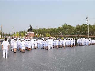 มหาวิทยาลัยพะเยา,นำโดย,ศาสตราจารย์พิเศษ,ดร.มณฑล,สงวนเสริมศรี,อธิการบดีมหาวิทยาลัยพะเยา,พร้อมด้วยคณะผู้บริหาร,คณาจารย์,เจ้าหน้าที่,,เข้าร่วมพิธีวางพวงมาลาถวายราชสักการะ,วันคล้ายวันสวรรคตสมเด็จพระนเรศวรมหาราช,ประจำปี,2561,