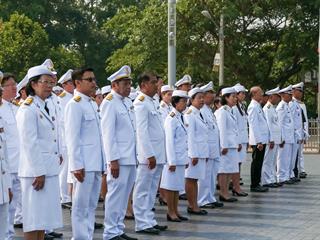 มหาวิทยาลัยพะเยา,นำโดย,ศาสตราจารย์พิเศษ,ดร.มณฑล,สงวนเสริมศรี,อธิการบดีมหาวิทยาลัยพะเยา,พร้อมด้วยคณะผู้บริหาร,คณาจารย์,เจ้าหน้าที่,,เข้าร่วมพิธีวางพวงมาลาถวายราชสักการะ,วันคล้ายวันสวรรคตสมเด็จพระนเรศวรมหาราช,ประจำปี,2561,