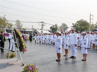 มหาวิทยาลัยพะเยา,นำโดย,ศาสตราจารย์พิเศษ,ดร.มณฑล,สงวนเสริมศรี,อธิการบดีมหาวิทยาลัยพะเยา,พร้อมด้วยคณะผู้บริหาร,คณาจารย์,เจ้าหน้าที่,,เข้าร่วมพิธีวางพวงมาลาถวายราชสักการะ,วันคล้ายวันสวรรคตสมเด็จพระนเรศวรมหาราช,ประจำปี,2561,