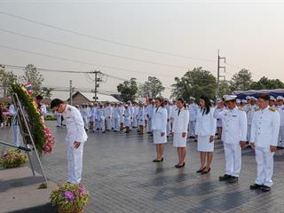 มหาวิทยาลัยพะเยา,นำโดย,ศาสตราจารย์พิเศษ,ดร.มณฑล,สงวนเสริมศรี,อธิการบดีมหาวิทยาลัยพะเยา,พร้อมด้วยคณะผู้บริหาร,คณาจารย์,เจ้าหน้าที่,,เข้าร่วมพิธีวางพวงมาลาถวายราชสักการะ,วันคล้ายวันสวรรคตสมเด็จพระนเรศวรมหาราช,ประจำปี,2561,