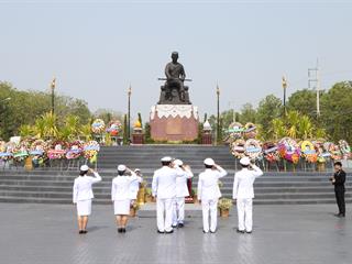 มหาวิทยาลัยพะเยา,นำโดย,ศาสตราจารย์พิเศษ,ดร.มณฑล,สงวนเสริมศรี,อธิการบดีมหาวิทยาลัยพะเยา,พร้อมด้วยคณะผู้บริหาร,คณาจารย์,เจ้าหน้าที่,,เข้าร่วมพิธีวางพวงมาลาถวายราชสักการะ,วันคล้ายวันสวรรคตสมเด็จพระนเรศวรมหาราช,ประจำปี,2561,
