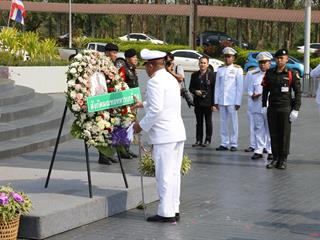 มหาวิทยาลัยพะเยา,นำโดย,ศาสตราจารย์พิเศษ,ดร.มณฑล,สงวนเสริมศรี,อธิการบดีมหาวิทยาลัยพะเยา,พร้อมด้วยคณะผู้บริหาร,คณาจารย์,เจ้าหน้าที่,,เข้าร่วมพิธีวางพวงมาลาถวายราชสักการะ,วันคล้ายวันสวรรคตสมเด็จพระนเรศวรมหาราช,ประจำปี,2561,