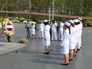 มหาวิทยาลัยพะเยา,นำโดย,ศาสตราจารย์พิเศษ,ดร.มณฑล,สงวนเสริมศรี,อธิการบดีมหาวิทยาลัยพะเยา,พร้อมด้วยคณะผู้บริหาร,คณาจารย์,เจ้าหน้าที่,,เข้าร่วมพิธีวางพวงมาลาถวายราชสักการะ,วันคล้ายวันสวรรคตสมเด็จพระนเรศวรมหาราช,ประจำปี,2561,