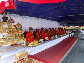 มหาวิทยาลัยพะเยา,นำโดย,ศาสตราจารย์พิเศษ,ดร.มณฑล,สงวนเสริมศรี,อธิการบดีมหาวิทยาลัยพะเยา,พร้อมด้วยคณะผู้บริหาร,คณาจารย์,เจ้าหน้าที่,,เข้าร่วมพิธีวางพวงมาลาถวายราชสักการะ,วันคล้ายวันสวรรคตสมเด็จพระนเรศวรมหาราช,ประจำปี,2561,