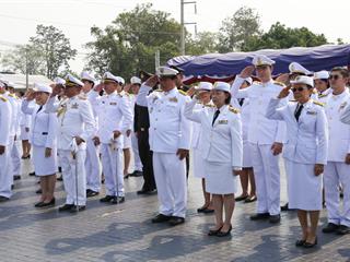 มหาวิทยาลัยพะเยา,นำโดย,ศาสตราจารย์พิเศษ,ดร.มณฑล,สงวนเสริมศรี,อธิการบดีมหาวิทยาลัยพะเยา,พร้อมด้วยคณะผู้บริหาร,คณาจารย์,เจ้าหน้าที่,,เข้าร่วมพิธีวางพวงมาลาถวายราชสักการะ,วันคล้ายวันสวรรคตสมเด็จพระนเรศวรมหาราช,ประจำปี,2561,