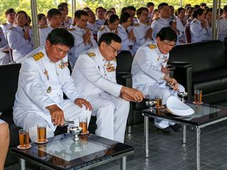 มหาวิทยาลัยพะเยา,นำโดย,ศาสตราจารย์พิเศษ,ดร.มณฑล,สงวนเสริมศรี,อธิการบดีมหาวิทยาลัยพะเยา,พร้อมด้วยคณะผู้บริหาร,คณาจารย์,เจ้าหน้าที่,,เข้าร่วมพิธีวางพวงมาลาถวายราชสักการะ,วันคล้ายวันสวรรคตสมเด็จพระนเรศวรมหาราช,ประจำปี,2561,