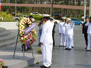 มหาวิทยาลัยพะเยา,นำโดย,ศาสตราจารย์พิเศษ,ดร.มณฑล,สงวนเสริมศรี,อธิการบดีมหาวิทยาลัยพะเยา,พร้อมด้วยคณะผู้บริหาร,คณาจารย์,เจ้าหน้าที่,,เข้าร่วมพิธีวางพวงมาลาถวายราชสักการะ,วันคล้ายวันสวรรคตสมเด็จพระนเรศวรมหาราช,ประจำปี,2561,
