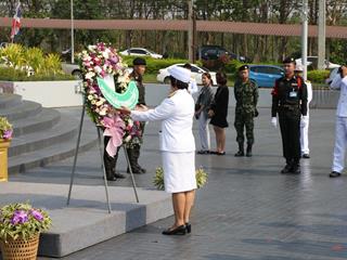 มหาวิทยาลัยพะเยา,นำโดย,ศาสตราจารย์พิเศษ,ดร.มณฑล,สงวนเสริมศรี,อธิการบดีมหาวิทยาลัยพะเยา,พร้อมด้วยคณะผู้บริหาร,คณาจารย์,เจ้าหน้าที่,,เข้าร่วมพิธีวางพวงมาลาถวายราชสักการะ,วันคล้ายวันสวรรคตสมเด็จพระนเรศวรมหาราช,ประจำปี,2561,