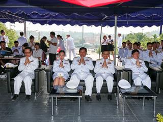 มหาวิทยาลัยพะเยา,นำโดย,ศาสตราจารย์พิเศษ,ดร.มณฑล,สงวนเสริมศรี,อธิการบดีมหาวิทยาลัยพะเยา,พร้อมด้วยคณะผู้บริหาร,คณาจารย์,เจ้าหน้าที่,,เข้าร่วมพิธีวางพวงมาลาถวายราชสักการะ,วันคล้ายวันสวรรคตสมเด็จพระนเรศวรมหาราช,ประจำปี,2561,