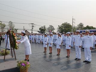 มหาวิทยาลัยพะเยา,นำโดย,ศาสตราจารย์พิเศษ,ดร.มณฑล,สงวนเสริมศรี,อธิการบดีมหาวิทยาลัยพะเยา,พร้อมด้วยคณะผู้บริหาร,คณาจารย์,เจ้าหน้าที่,,เข้าร่วมพิธีวางพวงมาลาถวายราชสักการะ,วันคล้ายวันสวรรคตสมเด็จพระนเรศวรมหาราช,ประจำปี,2561,