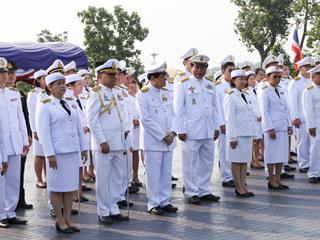 มหาวิทยาลัยพะเยา,นำโดย,ศาสตราจารย์พิเศษ,ดร.มณฑล,สงวนเสริมศรี,อธิการบดีมหาวิทยาลัยพะเยา,พร้อมด้วยคณะผู้บริหาร,คณาจารย์,เจ้าหน้าที่,,เข้าร่วมพิธีวางพวงมาลาถวายราชสักการะ,วันคล้ายวันสวรรคตสมเด็จพระนเรศวรมหาราช,ประจำปี,2561,