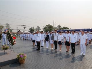 มหาวิทยาลัยพะเยา,นำโดย,ศาสตราจารย์พิเศษ,ดร.มณฑล,สงวนเสริมศรี,อธิการบดีมหาวิทยาลัยพะเยา,พร้อมด้วยคณะผู้บริหาร,คณาจารย์,เจ้าหน้าที่,,เข้าร่วมพิธีวางพวงมาลาถวายราชสักการะ,วันคล้ายวันสวรรคตสมเด็จพระนเรศวรมหาราช,ประจำปี,2561,