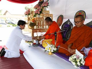 มหาวิทยาลัยพะเยา,นำโดย,ศาสตราจารย์พิเศษ,ดร.มณฑล,สงวนเสริมศรี,อธิการบดีมหาวิทยาลัยพะเยา,พร้อมด้วยคณะผู้บริหาร,คณาจารย์,เจ้าหน้าที่,,เข้าร่วมพิธีวางพวงมาลาถวายราชสักการะ,วันคล้ายวันสวรรคตสมเด็จพระนเรศวรมหาราช,ประจำปี,2561,