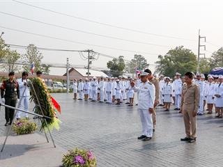 มหาวิทยาลัยพะเยา,นำโดย,ศาสตราจารย์พิเศษ,ดร.มณฑล,สงวนเสริมศรี,อธิการบดีมหาวิทยาลัยพะเยา,พร้อมด้วยคณะผู้บริหาร,คณาจารย์,เจ้าหน้าที่,,เข้าร่วมพิธีวางพวงมาลาถวายราชสักการะ,วันคล้ายวันสวรรคตสมเด็จพระนเรศวรมหาราช,ประจำปี,2561,