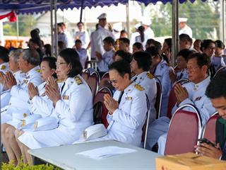 มหาวิทยาลัยพะเยา,นำโดย,ศาสตราจารย์พิเศษ,ดร.มณฑล,สงวนเสริมศรี,อธิการบดีมหาวิทยาลัยพะเยา,พร้อมด้วยคณะผู้บริหาร,คณาจารย์,เจ้าหน้าที่,,เข้าร่วมพิธีวางพวงมาลาถวายราชสักการะ,วันคล้ายวันสวรรคตสมเด็จพระนเรศวรมหาราช,ประจำปี,2561,