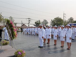 มหาวิทยาลัยพะเยา,นำโดย,ศาสตราจารย์พิเศษ,ดร.มณฑล,สงวนเสริมศรี,อธิการบดีมหาวิทยาลัยพะเยา,พร้อมด้วยคณะผู้บริหาร,คณาจารย์,เจ้าหน้าที่,,เข้าร่วมพิธีวางพวงมาลาถวายราชสักการะ,วันคล้ายวันสวรรคตสมเด็จพระนเรศวรมหาราช,ประจำปี,2561,