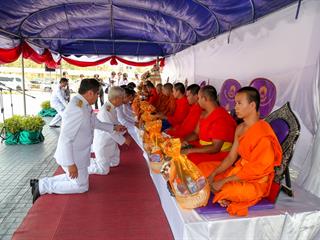 มหาวิทยาลัยพะเยา,นำโดย,ศาสตราจารย์พิเศษ,ดร.มณฑล,สงวนเสริมศรี,อธิการบดีมหาวิทยาลัยพะเยา,พร้อมด้วยคณะผู้บริหาร,คณาจารย์,เจ้าหน้าที่,,เข้าร่วมพิธีวางพวงมาลาถวายราชสักการะ,วันคล้ายวันสวรรคตสมเด็จพระนเรศวรมหาราช,ประจำปี,2561,