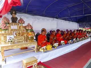 มหาวิทยาลัยพะเยา,นำโดย,ศาสตราจารย์พิเศษ,ดร.มณฑล,สงวนเสริมศรี,อธิการบดีมหาวิทยาลัยพะเยา,พร้อมด้วยคณะผู้บริหาร,คณาจารย์,เจ้าหน้าที่,,เข้าร่วมพิธีวางพวงมาลาถวายราชสักการะ,วันคล้ายวันสวรรคตสมเด็จพระนเรศวรมหาราช,ประจำปี,2561,