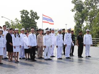 มหาวิทยาลัยพะเยา,นำโดย,ศาสตราจารย์พิเศษ,ดร.มณฑล,สงวนเสริมศรี,อธิการบดีมหาวิทยาลัยพะเยา,พร้อมด้วยคณะผู้บริหาร,คณาจารย์,เจ้าหน้าที่,,เข้าร่วมพิธีวางพวงมาลาถวายราชสักการะ,วันคล้ายวันสวรรคตสมเด็จพระนเรศวรมหาราช,ประจำปี,2561,
