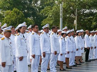 มหาวิทยาลัยพะเยา,นำโดย,ศาสตราจารย์พิเศษ,ดร.มณฑล,สงวนเสริมศรี,อธิการบดีมหาวิทยาลัยพะเยา,พร้อมด้วยคณะผู้บริหาร,คณาจารย์,เจ้าหน้าที่,,เข้าร่วมพิธีวางพวงมาลาถวายราชสักการะ,วันคล้ายวันสวรรคตสมเด็จพระนเรศวรมหาราช,ประจำปี,2561,