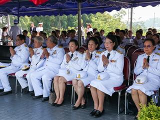 มหาวิทยาลัยพะเยา,นำโดย,ศาสตราจารย์พิเศษ,ดร.มณฑล,สงวนเสริมศรี,อธิการบดีมหาวิทยาลัยพะเยา,พร้อมด้วยคณะผู้บริหาร,คณาจารย์,เจ้าหน้าที่,,เข้าร่วมพิธีวางพวงมาลาถวายราชสักการะ,วันคล้ายวันสวรรคตสมเด็จพระนเรศวรมหาราช,ประจำปี,2561,